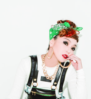 AZU - 音楽ナタリー