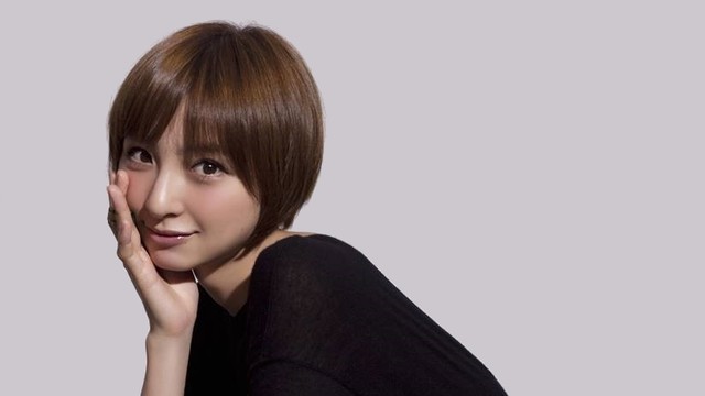 元AKB48メンバー篠田麻里子が3歳年下の一般男性と結婚「一生一緒に