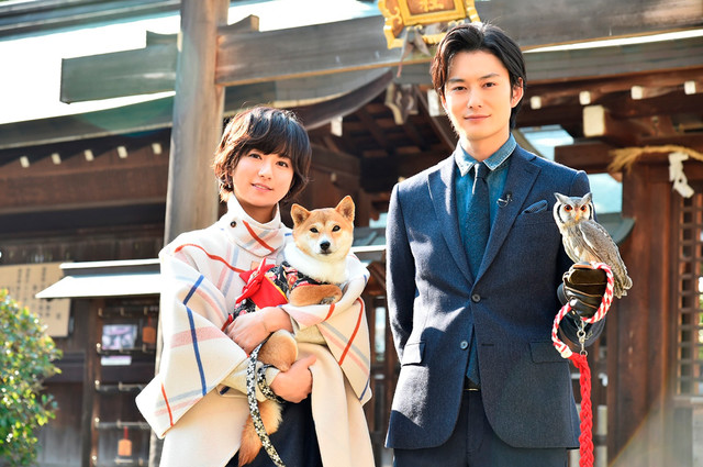 左から木村文乃、岡田将生。