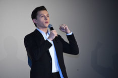 最後にファンへ感謝を述べるトム・ホランド。