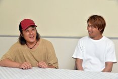 左から高岩成二、縄田雄哉。