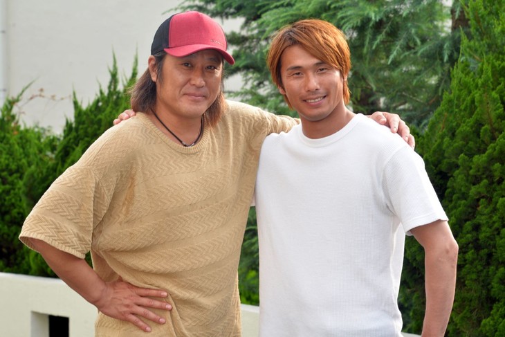 左から高岩成二、縄田雄哉。