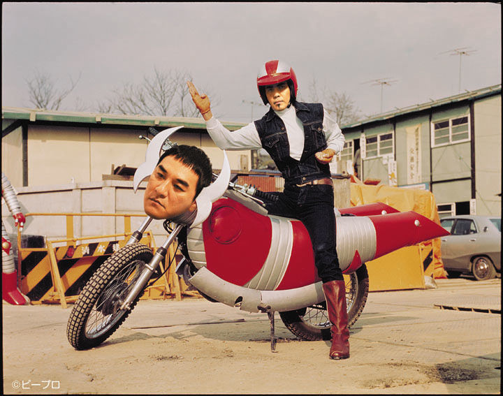 電気グルーヴが20周年を記念して電人ザボーガーに変身 音楽ナタリー