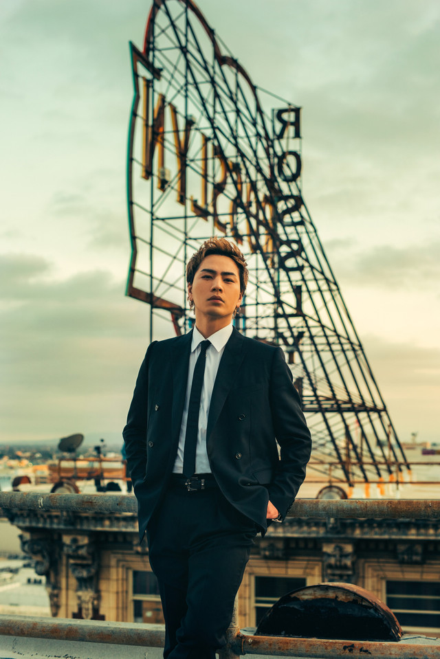 登坂広臣　MR 上裸　日本製クリーナー 三代目JSB登坂広臣が男のセクシー醸し出す「NAKED LOVE」MV公開