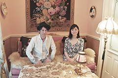 幾原邦彦とさいとうちほ(さいとうの自宅にて)。