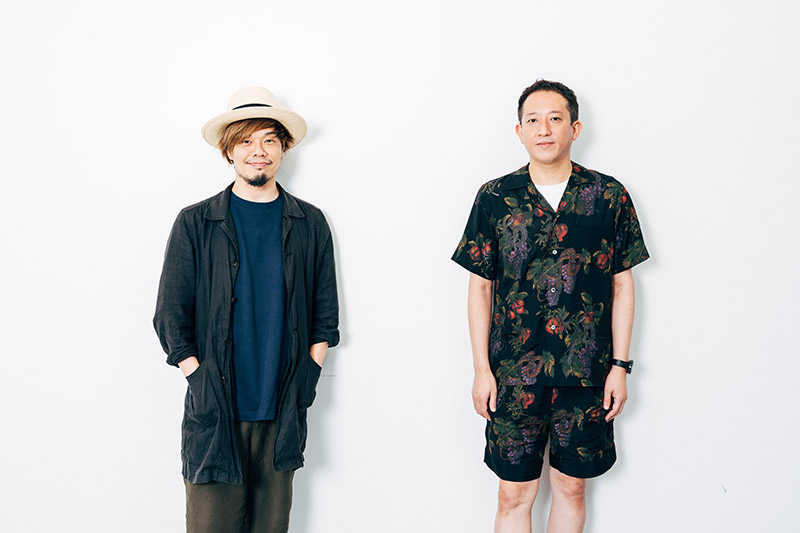 左からTAKUMA(10-FEET)、高橋茂雄(サバンナ)。